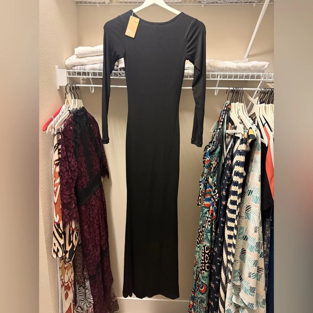 Black Square Neck Long Sleeve Bodycon Dress - Picture 3 of 4